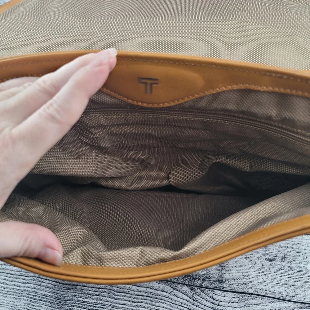 Tumi 2950 Formula T Coupe Slim Brief Case Top-loading Leather